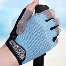 新款春夏薄款防晒透气户外健身防护半指手套登山防滑骑行锻炼手套