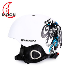 MOON滑雪头盔雪地安全头盔滑雪护具运动装备护头一体成型跨境电商