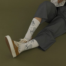 新品滑板狗卡通黑白色男士球袜中筒袜子可爱印花透气吸汗小腿袜男
