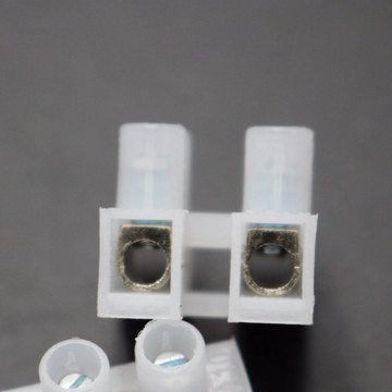 现货pa8接线端子贯通式一字螺丝两位接线柱230-2p白色阻燃端子台