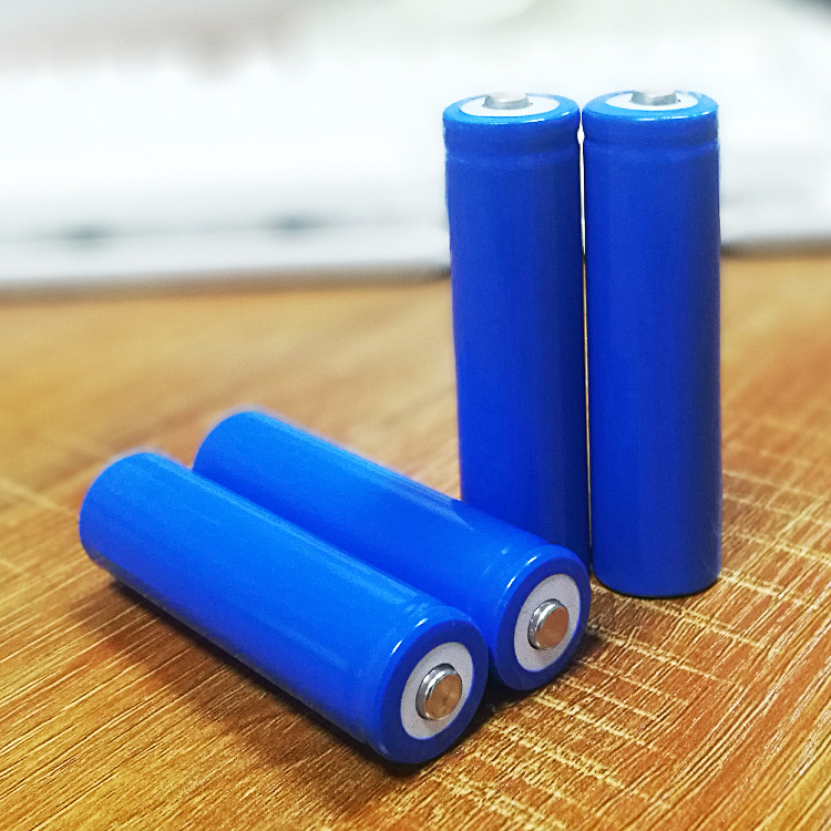 18650锂电池尖头2000毫安灯具台灯手电筒充电宝小家电3.7v电池