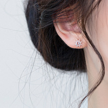 气质时尚太阳花耳钉女气质韩国个性镶蓝钻耳饰品养耳不用摘的耳环