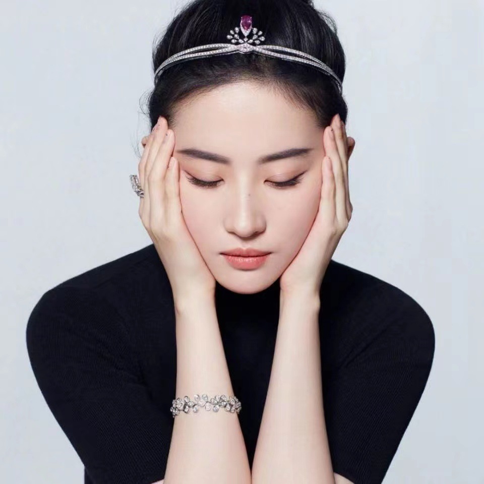 明星新娘头饰高级红宝石皇冠结婚婚纱大气发饰生日成年礼走秀配饰