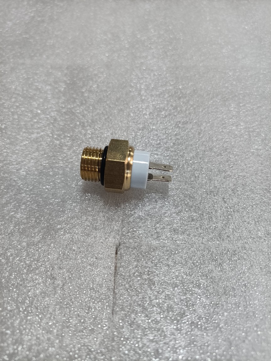 三轮车水温感应器三轮摩托车配件水箱传感器温控开关水感器-阿里巴巴