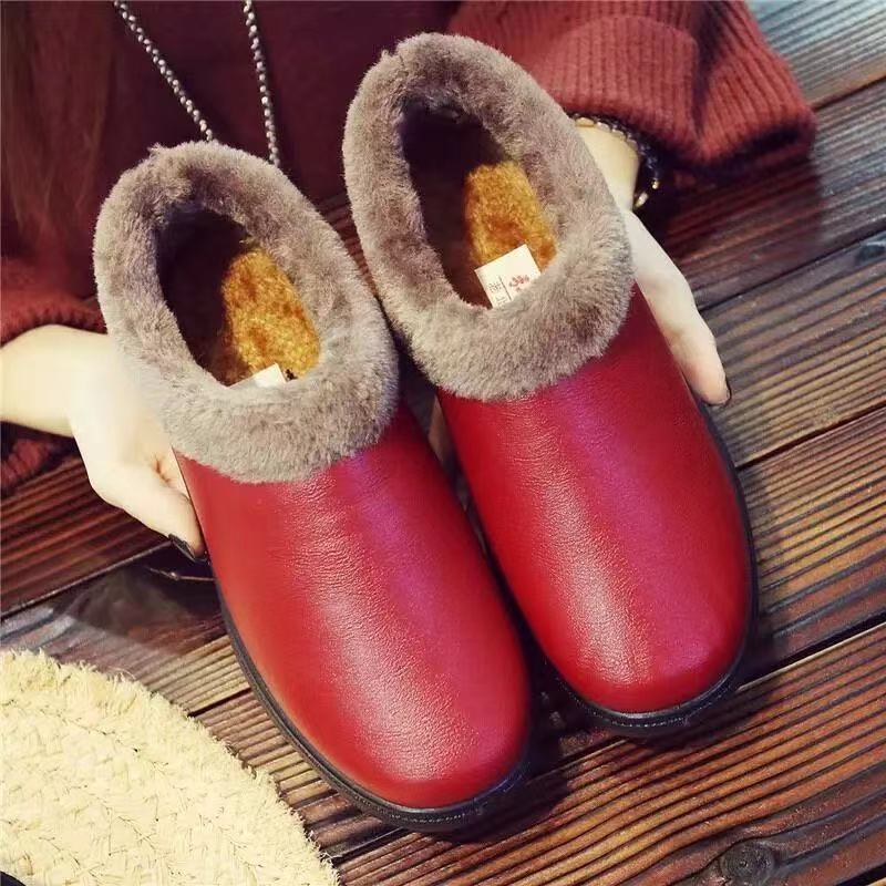 New Cotton Shoes Women's Winter Cotton Boots Middle-Aged and Elderly Waterproof Thickened Non-Slip Soft Bottom Mom Shoes Comfortable Leather Surface Cotton Slippers