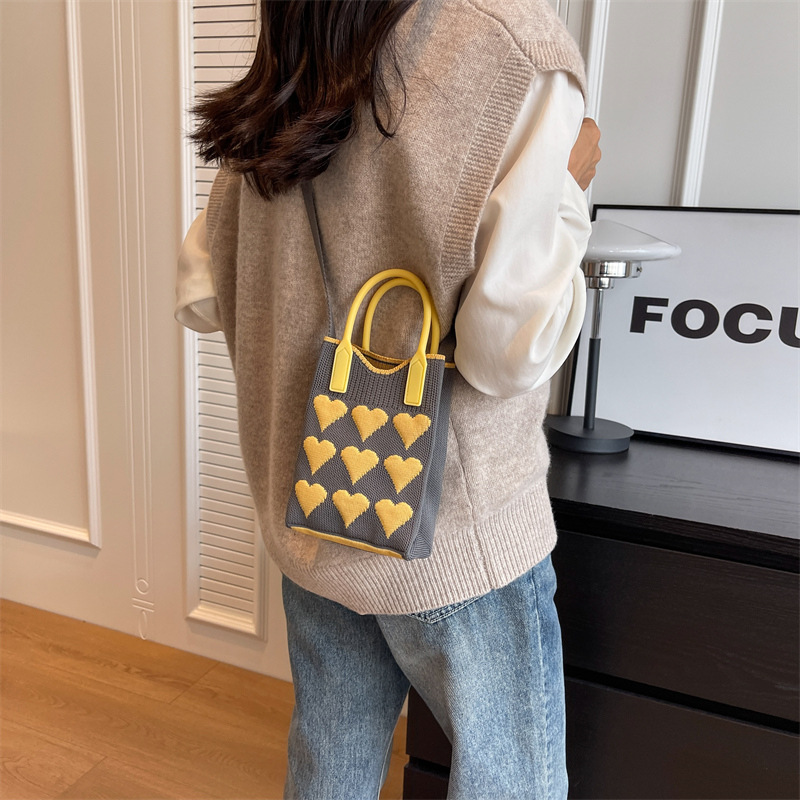 Fashion Simple Internet Celebrity Bag Cross-Border New Wool Woven Popular Handbag Shoulder Messenger Mobile Phone Bag Foreign Trade