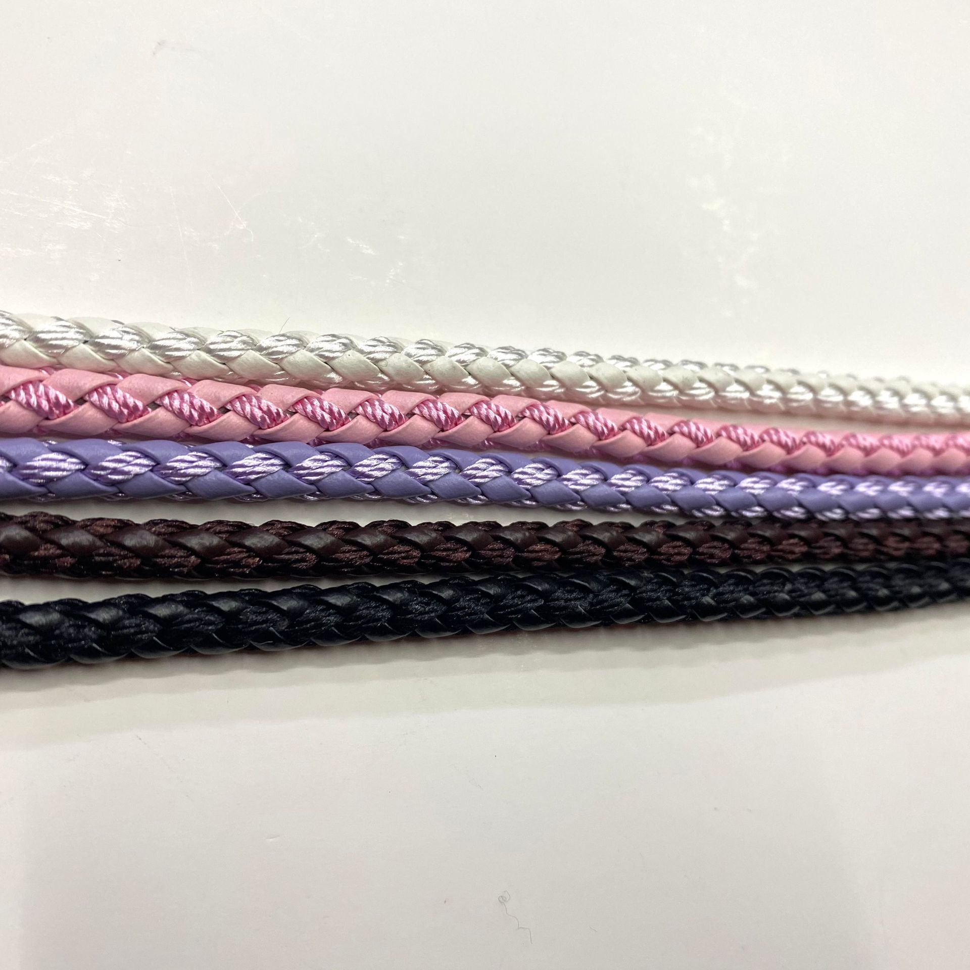 厂家直销专业编织pu皮编织diy爆款手链手机吊坠绳皮绳