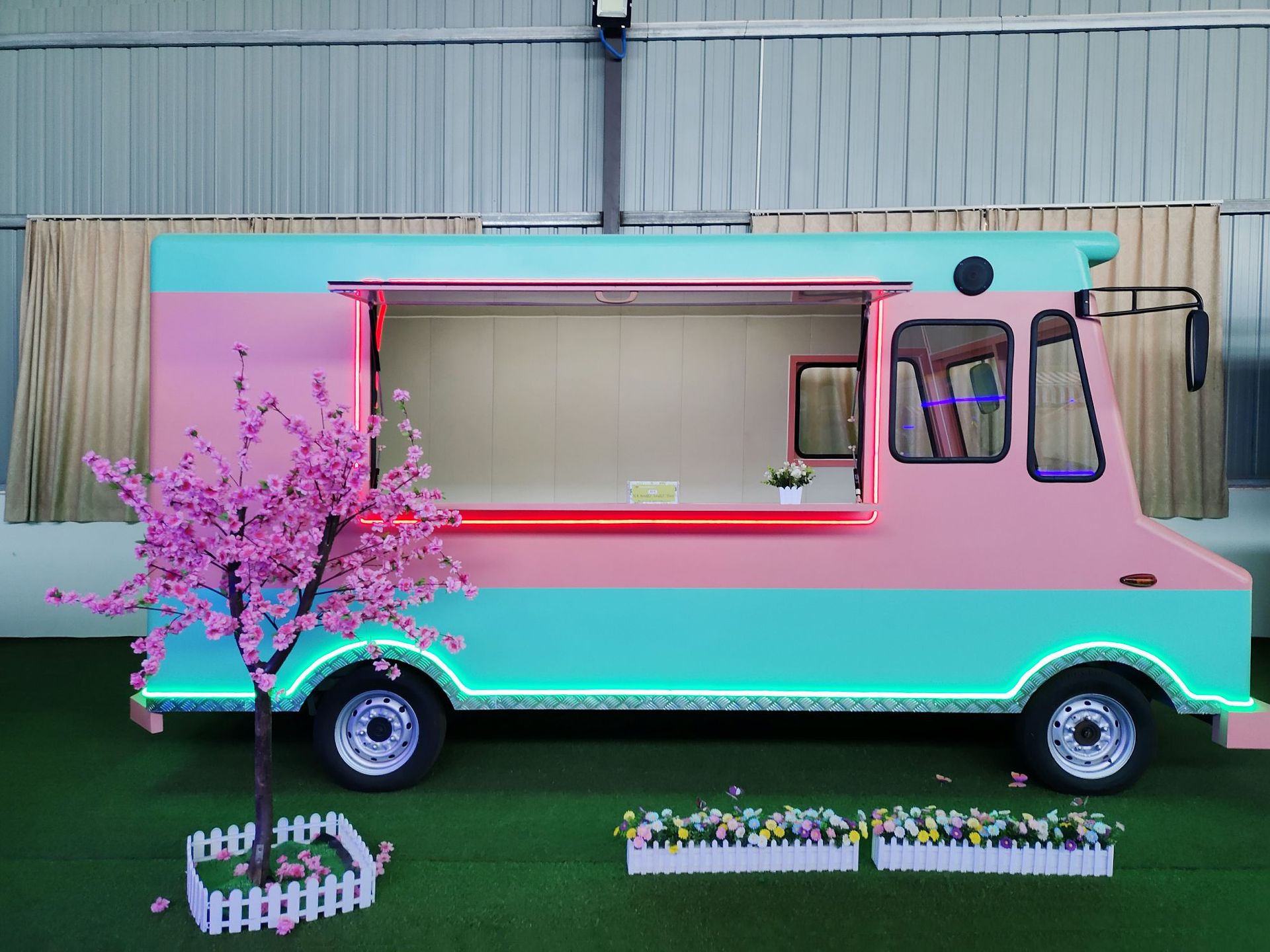 移动店铺四轮电车售卖餐饮花车冷饮奶茶商展车