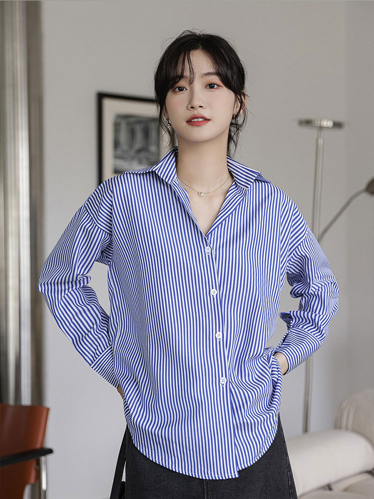 2022春季新款蓝色条纹衬衫女小众设计感蓝白衬衣竖条纹长袖上衣潮