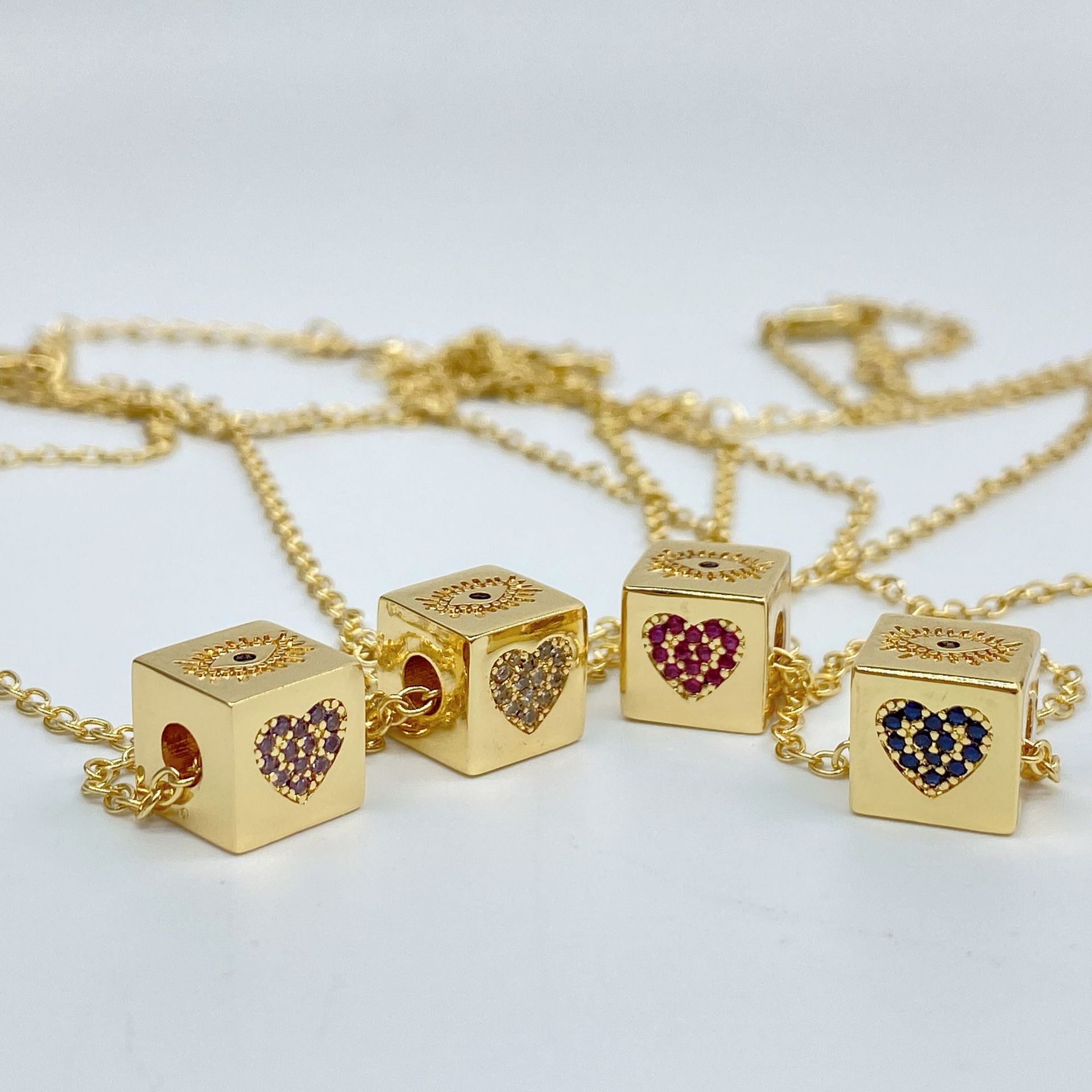 海外跨境方块骰子项链吊坠 ins小众个性微镶锆石眼睛爱心方块吊坠