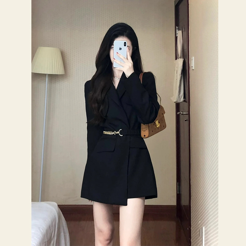 高级感黑色小个子西装外套女早春秋装新款韩版宽松休闲西服