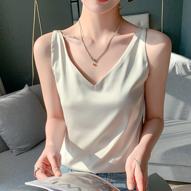 丝绸吊带2021春季女装新修身v字领短款双肩带内搭气质吊带小背心