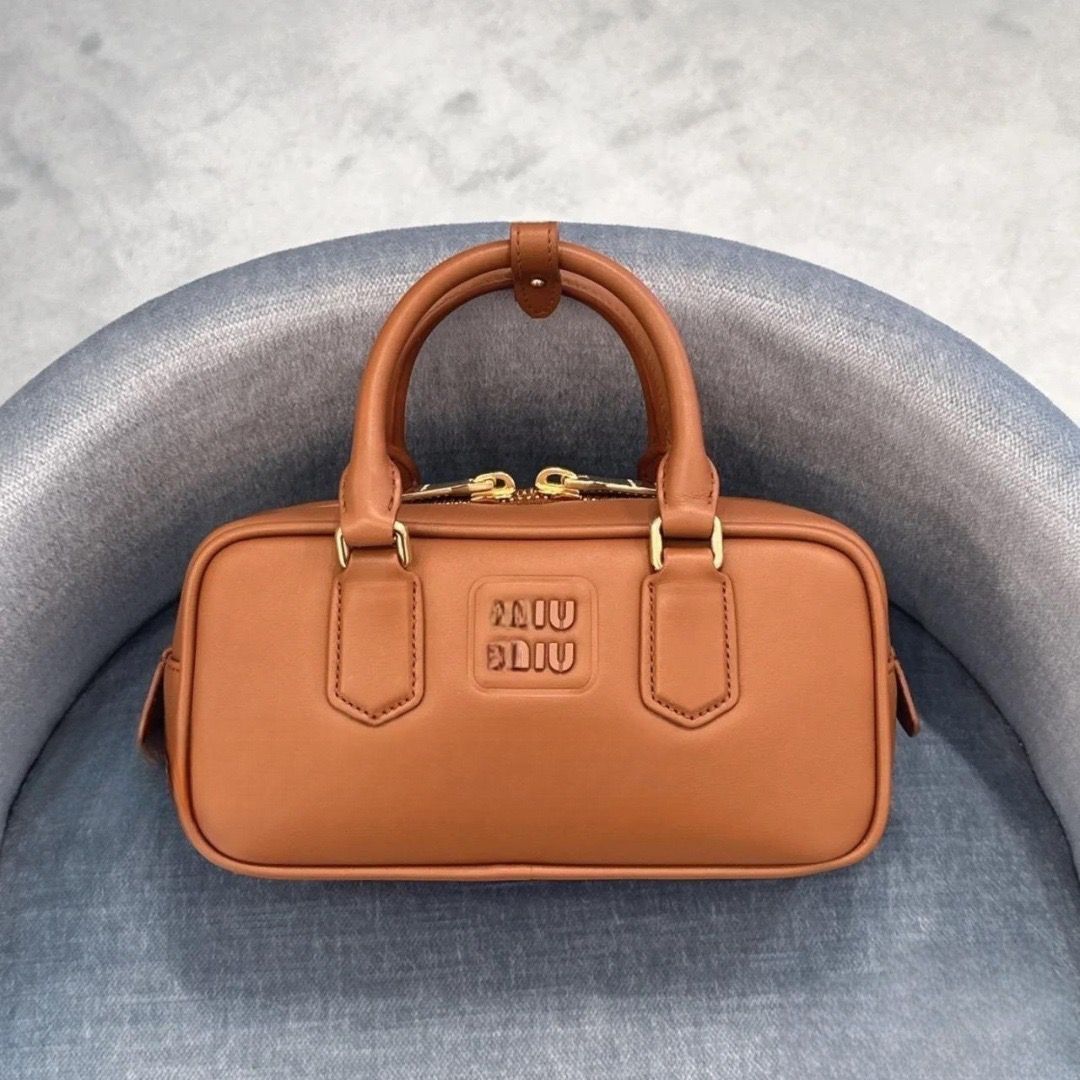 新款miu缪家保龄球手提包波士顿女包时尚百搭小方包真皮对版单肩