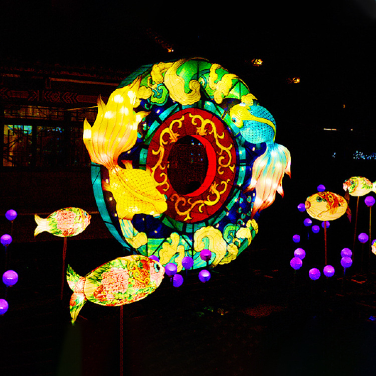 2021户外大型花灯鲤鱼戏水造型 传统元宵花灯丑鱼造型春节灯光秀