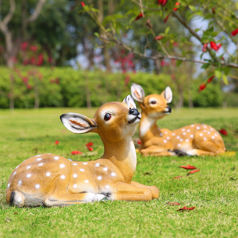 老虎雕塑草地梅花鹿摆件园林商场动物雕塑装饰树脂工艺品