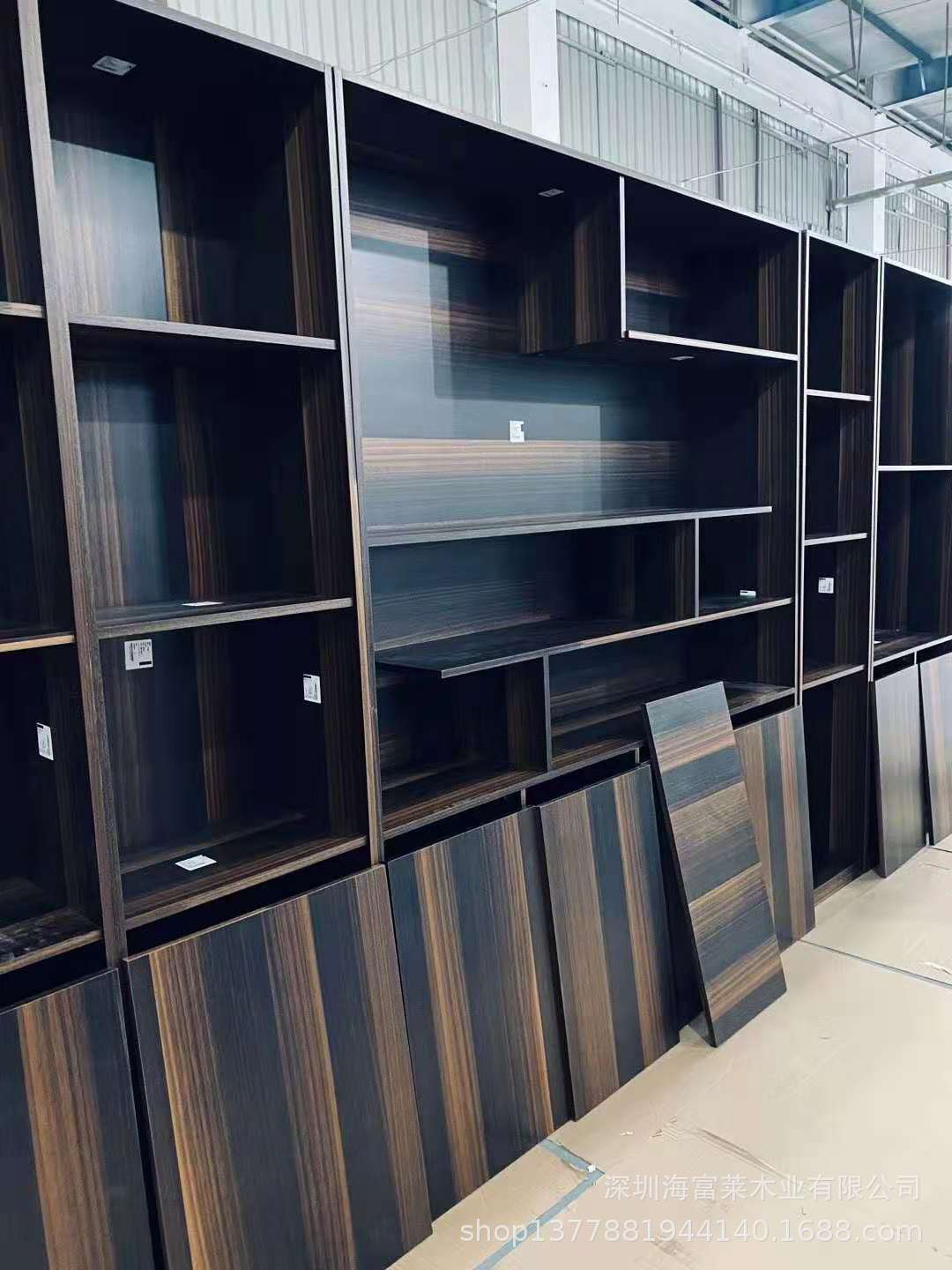 烟熏尤加利衣柜橱柜护墙板 烟熏白橡山纹直纹木皮 烟熏尤加利影木