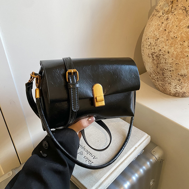 underarm bag women‘s retro 2024 new shoulder messenger bag high-end fashion small square bag