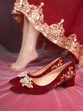 婚鞋新娘鞋秀禾婚纱两穿2024年新款中式红色尖头高跟鞋女孕妇