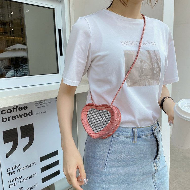 2021 New Women's Fashion Chain Bag Bag Shoulder Crossbody Heart Love Heart Small Bag Spring and Summer New Arrival Lipstick Small Bag