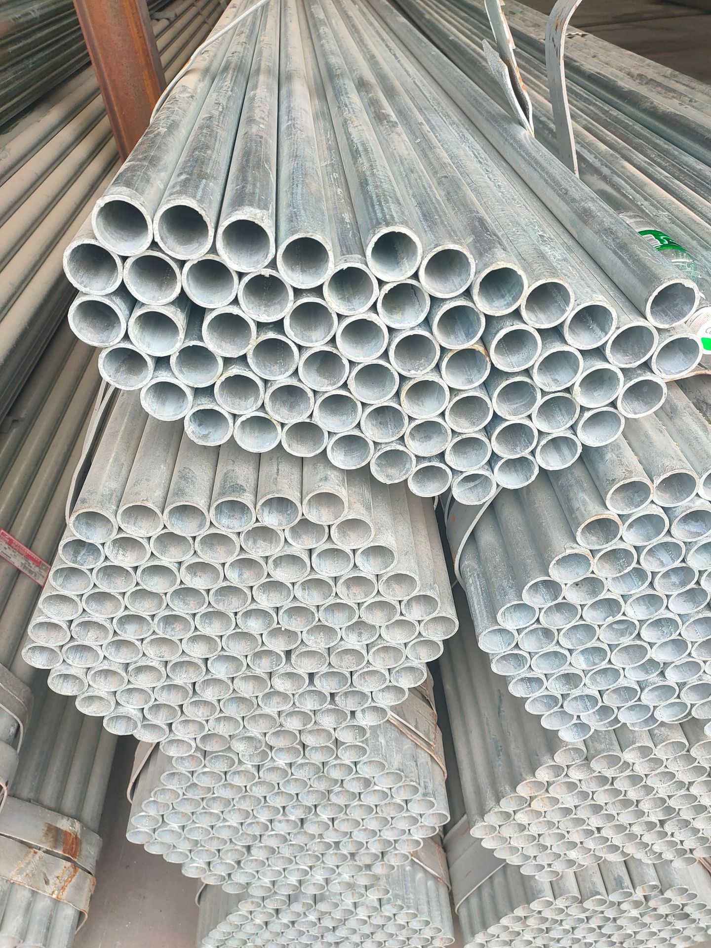 西安热镀锌钢管消防水管2寸给排水镀锌管正大镀锌圆管友发镀锌管