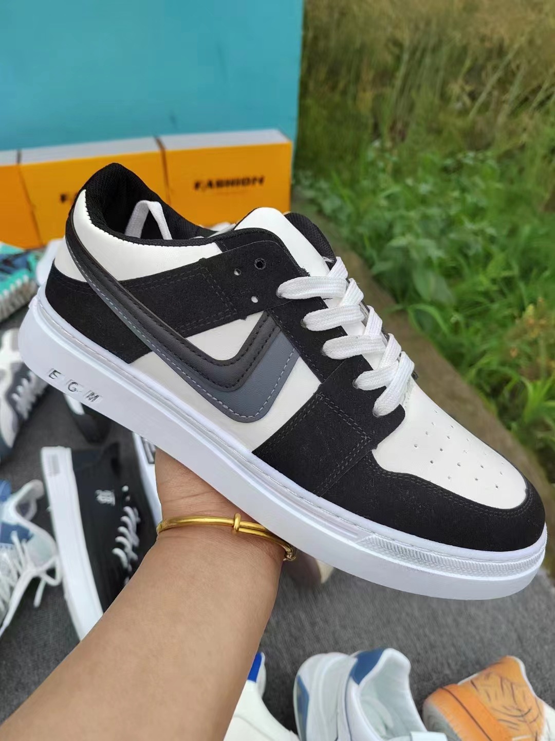 厂家处理新款男士运动休闲鞋老爹鞋杂款断码鞋库存批发