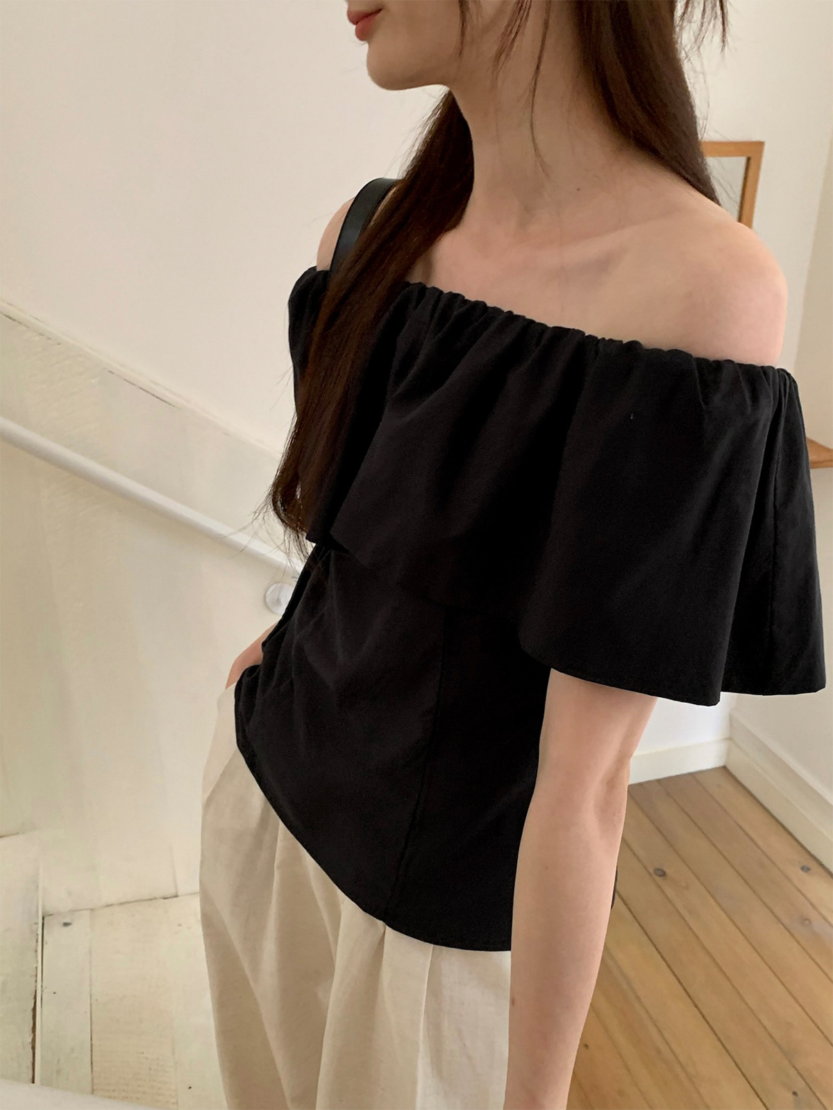 荷叶边一字领露肩法式性感衬衫女2024夏日新款显瘦上衣22705-阿里巴巴