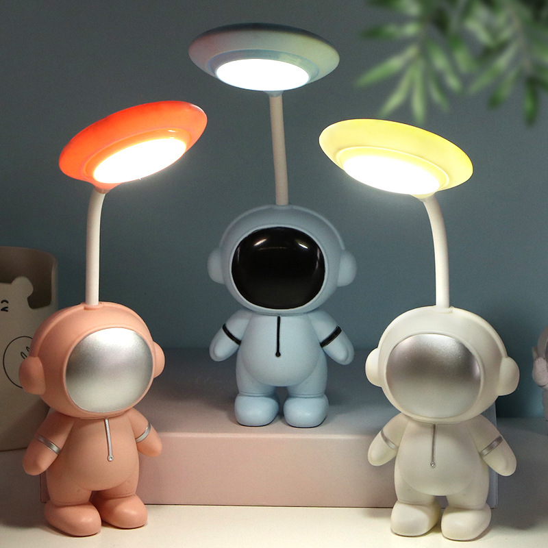 Cross-Border New Arrival Astronaut Penknife Desk Lamp Rechargeable Desktop Cartoon Spaceman Pen Holder Table Lamp Children Gift