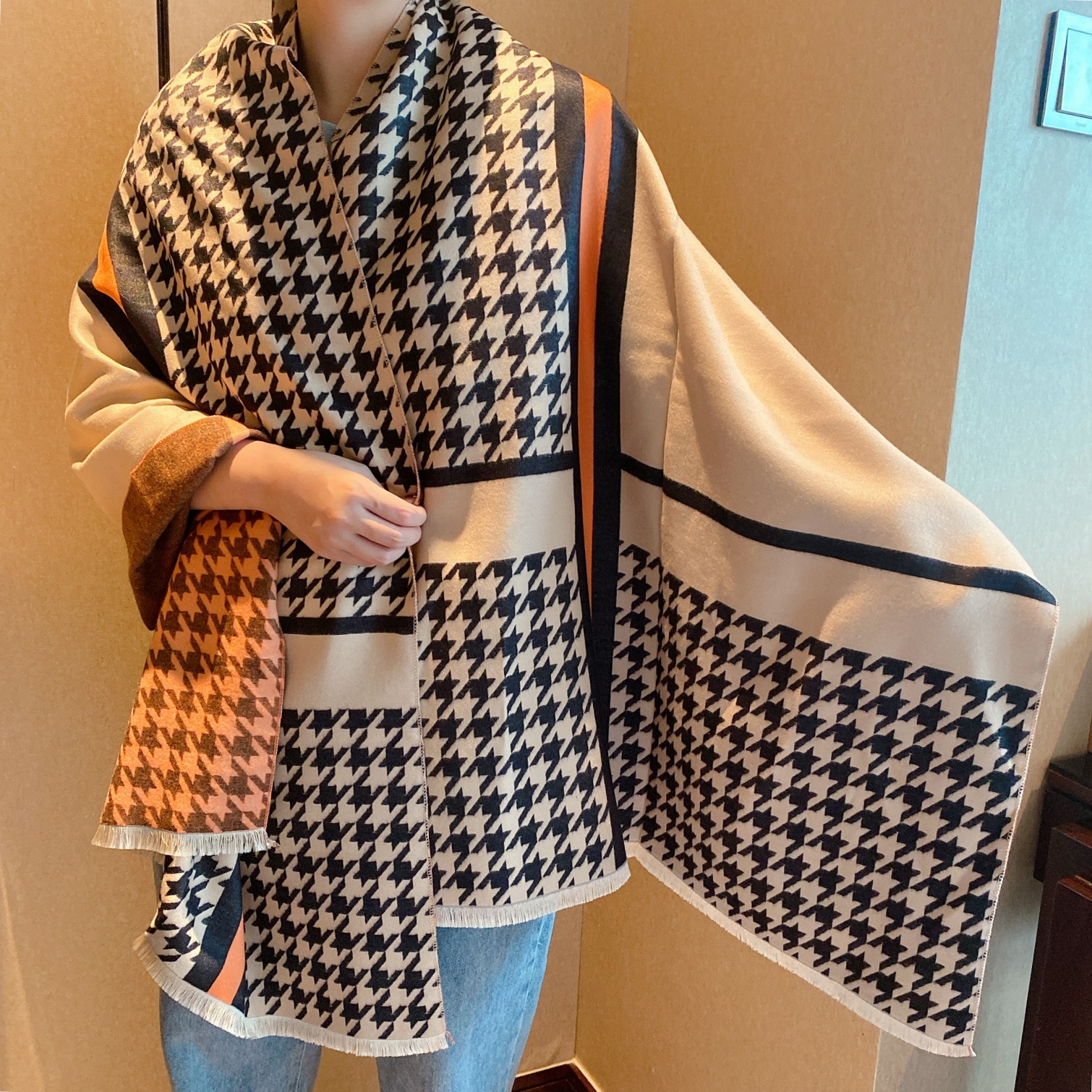 2022 Graceful and Fashionable Line Color Matching Houndstooth Cashmere-like Talma Autumn and Winter Live Broadcast Hot Selling Product Scarf Scarf Scarf