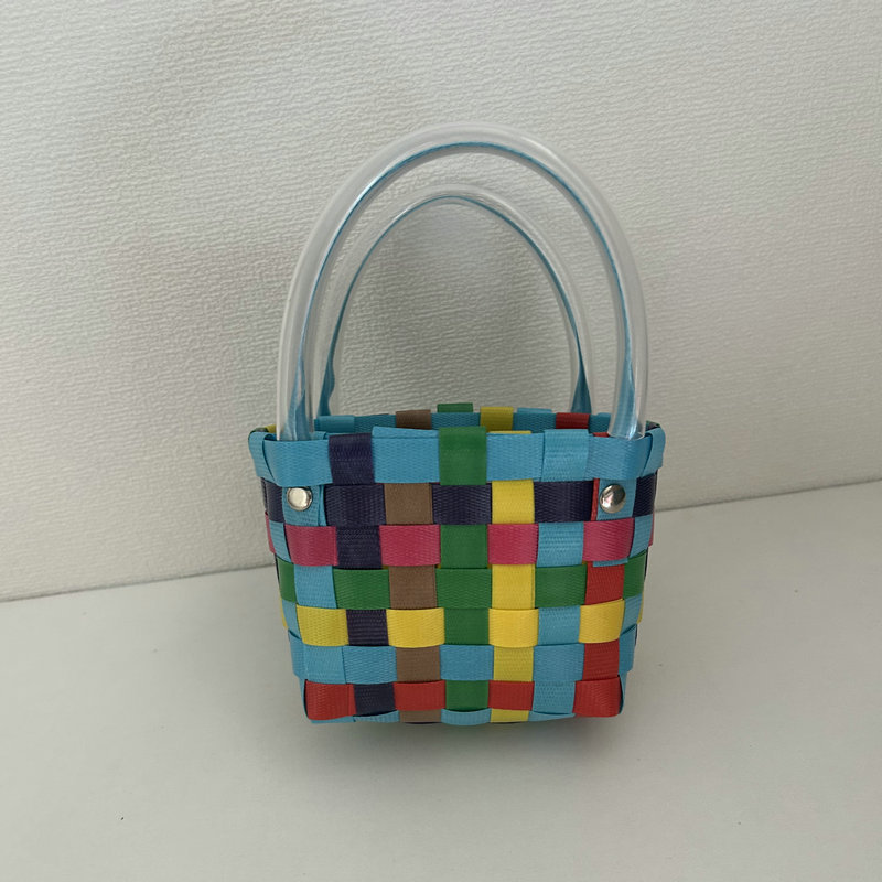 Factory Wholesale Grid Knitted Basket Basket Spring Outing Picnic Basket Special-Interest Design Travel Beach Straw Bag