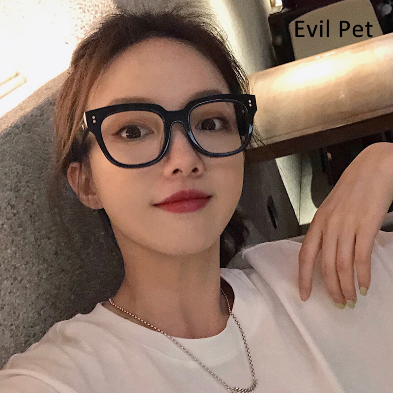 2022新款时尚防蓝光眼镜框女 配近视韩版素颜平光镜网红黑框眼镜