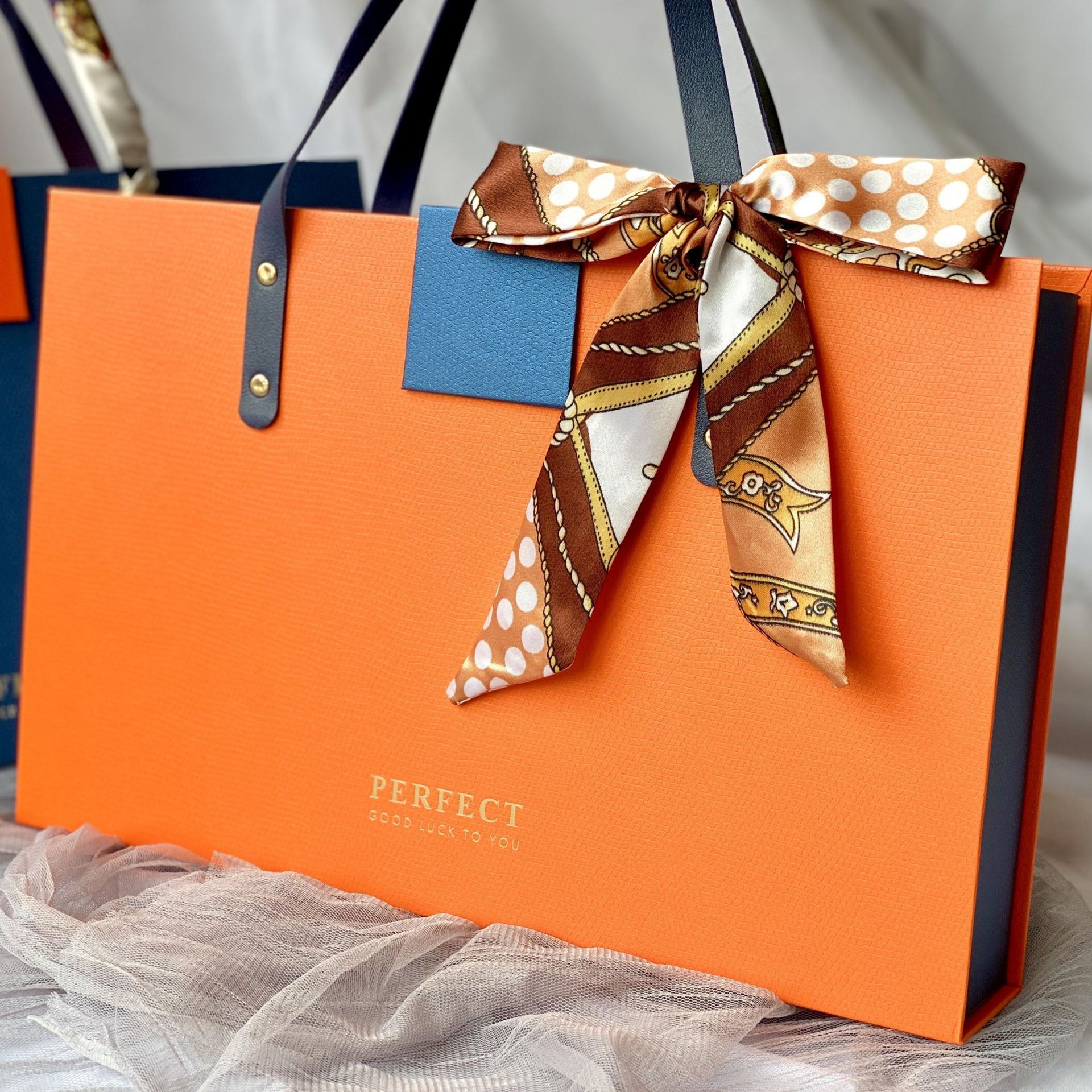 中秋爱马仕橙蓝丝巾高档手提皮带款烫金礼盒月饼盒-阿里巴巴