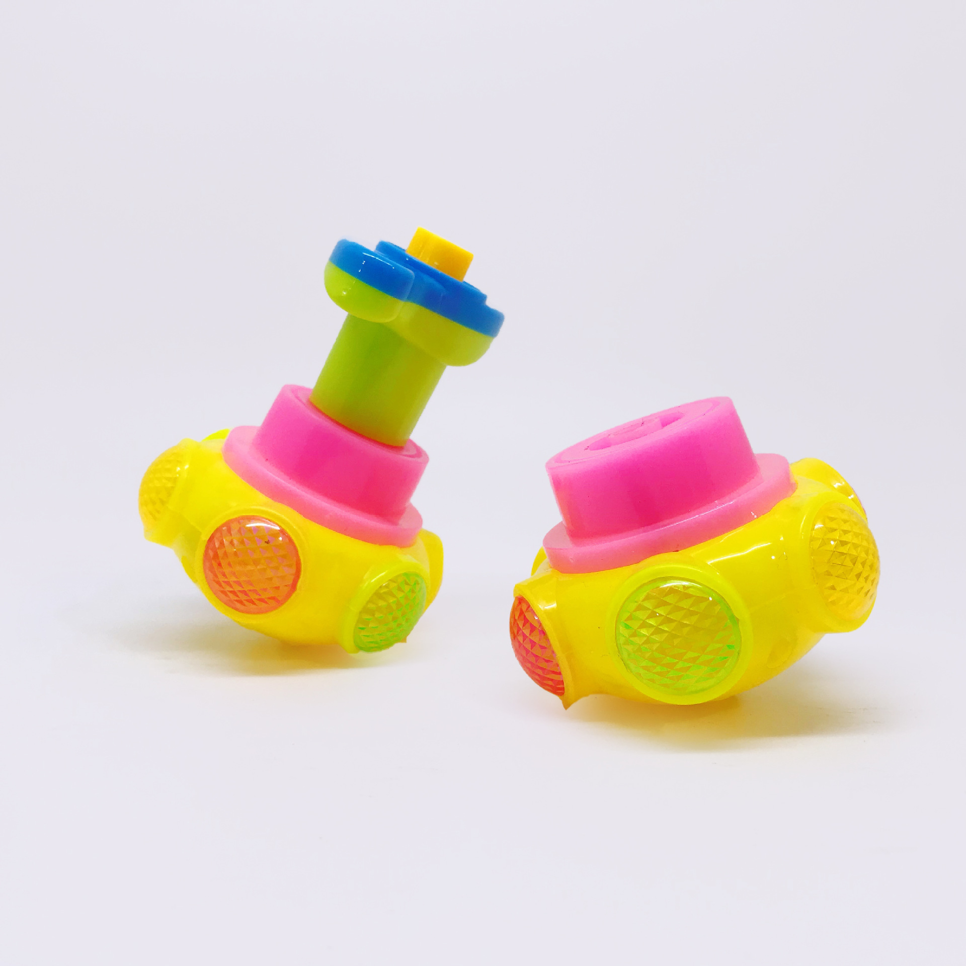 批发新款小宇宙闪光陀螺创意灯光音乐旋转ufo发射器儿童玩具礼物