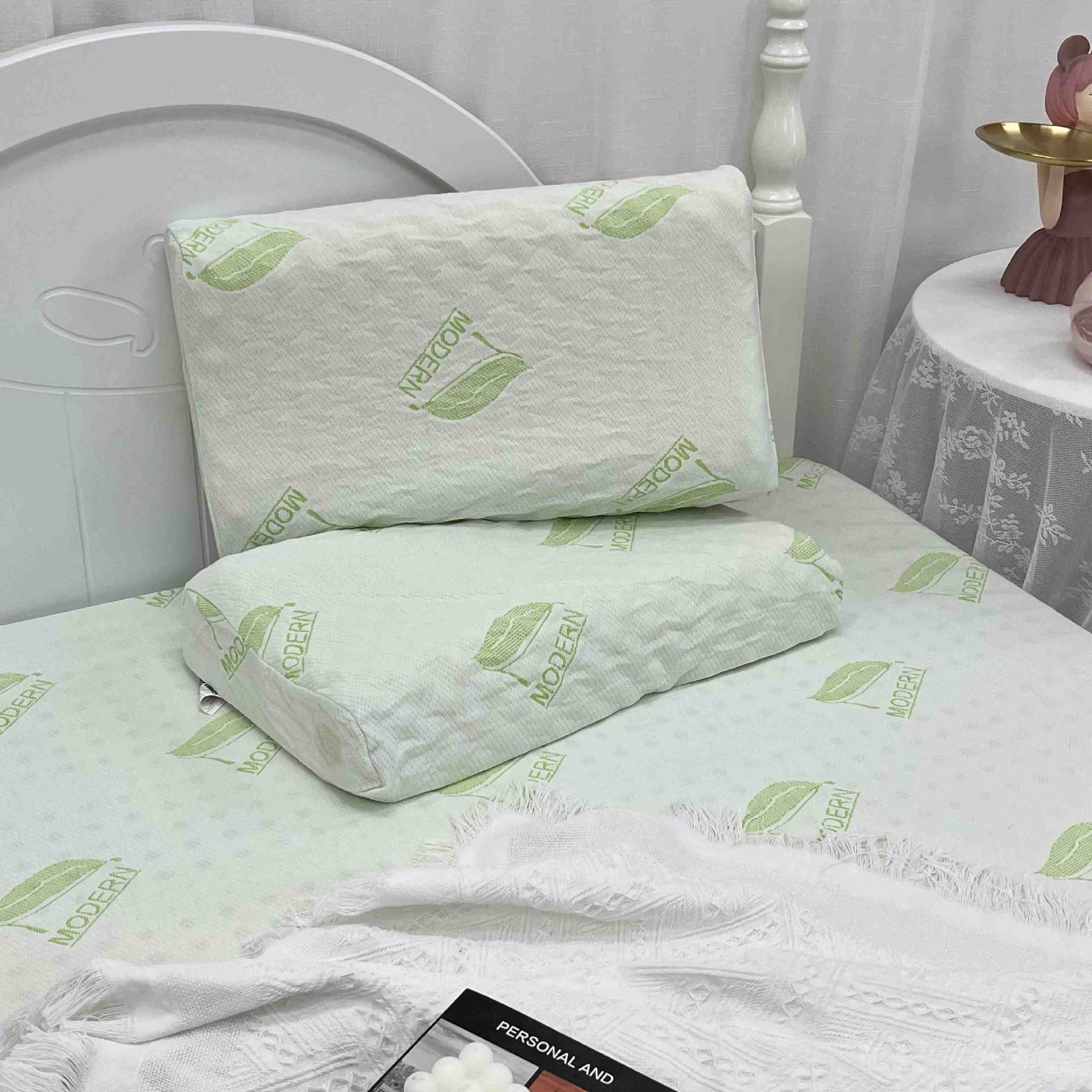 泰国皇家乳胶枕颈椎枕 酒店家用枕头乳胶枕微商货源乳胶枕