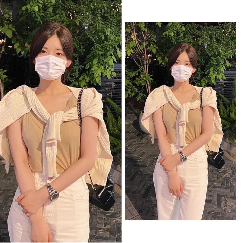 赵露思同款新款v领卡其色短袖t恤百搭显瘦薄款修身上衣女夏