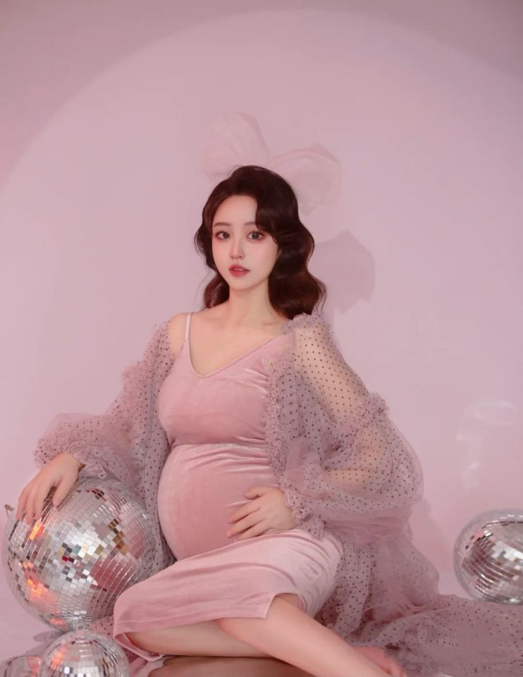 影楼孕妇拍照服装写真艺术照性感孕妈拍摄唯美小清新摄影主题服饰