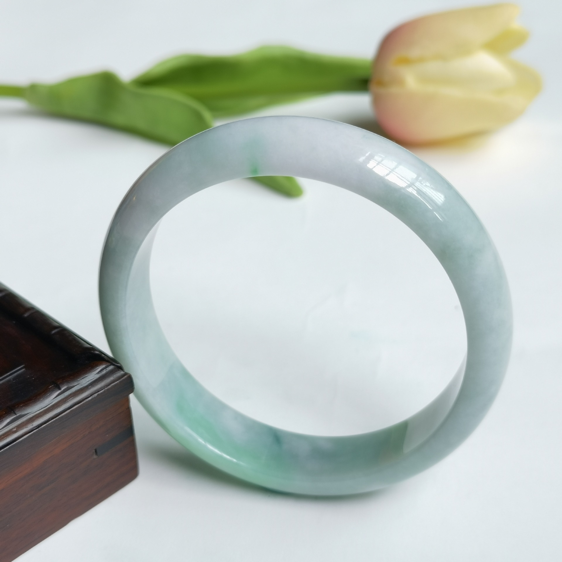 门店直发 a货缅甸翡翠手镯 老坑豆种飘绿翡翠玉石手镯女款证书