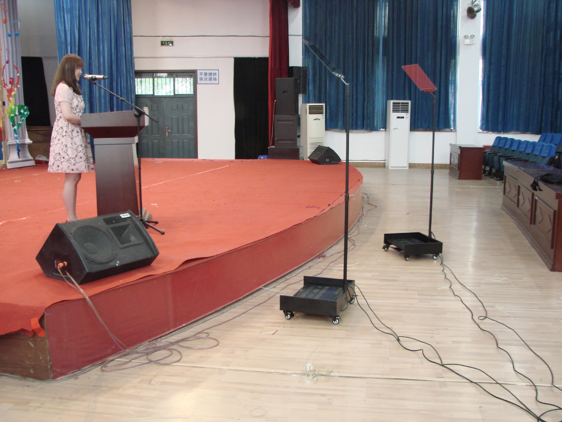 et video租借22寸大屏幕玻璃提词器采访外拍便携演讲主持提示器