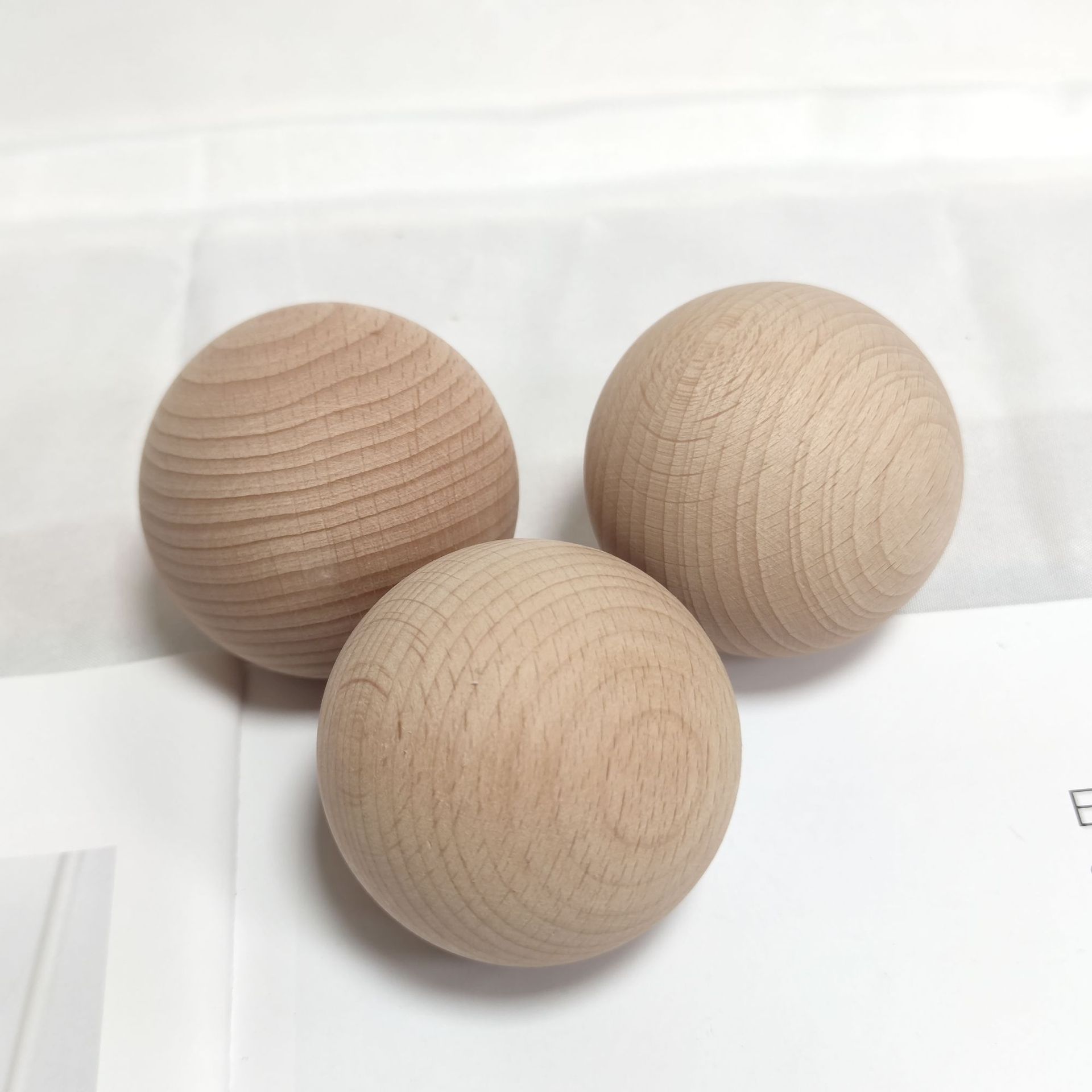 厂家直供木制榉木圆球 荷木原木色木球 实心木珠diy可开孔彩珠