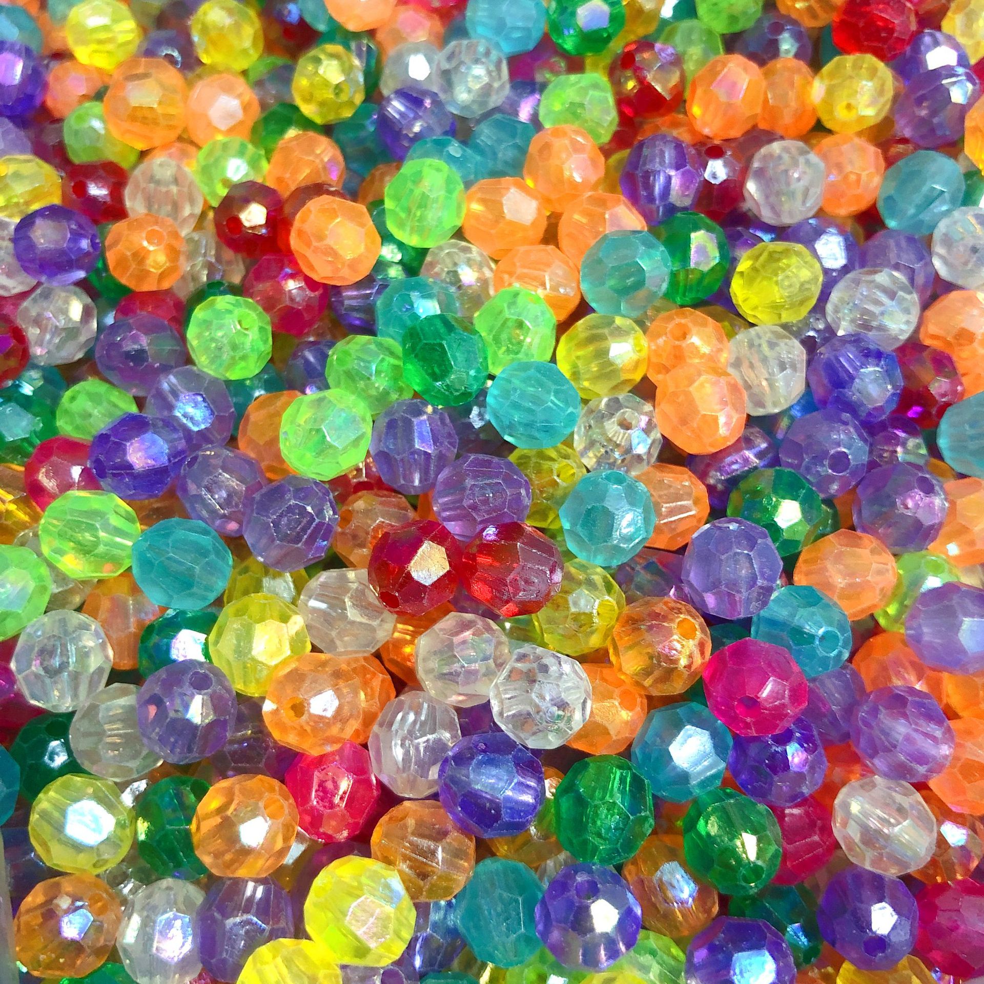 透明七彩混色8mm角珠 彩虹色滚镀diy角珠 苗服配饰散珠