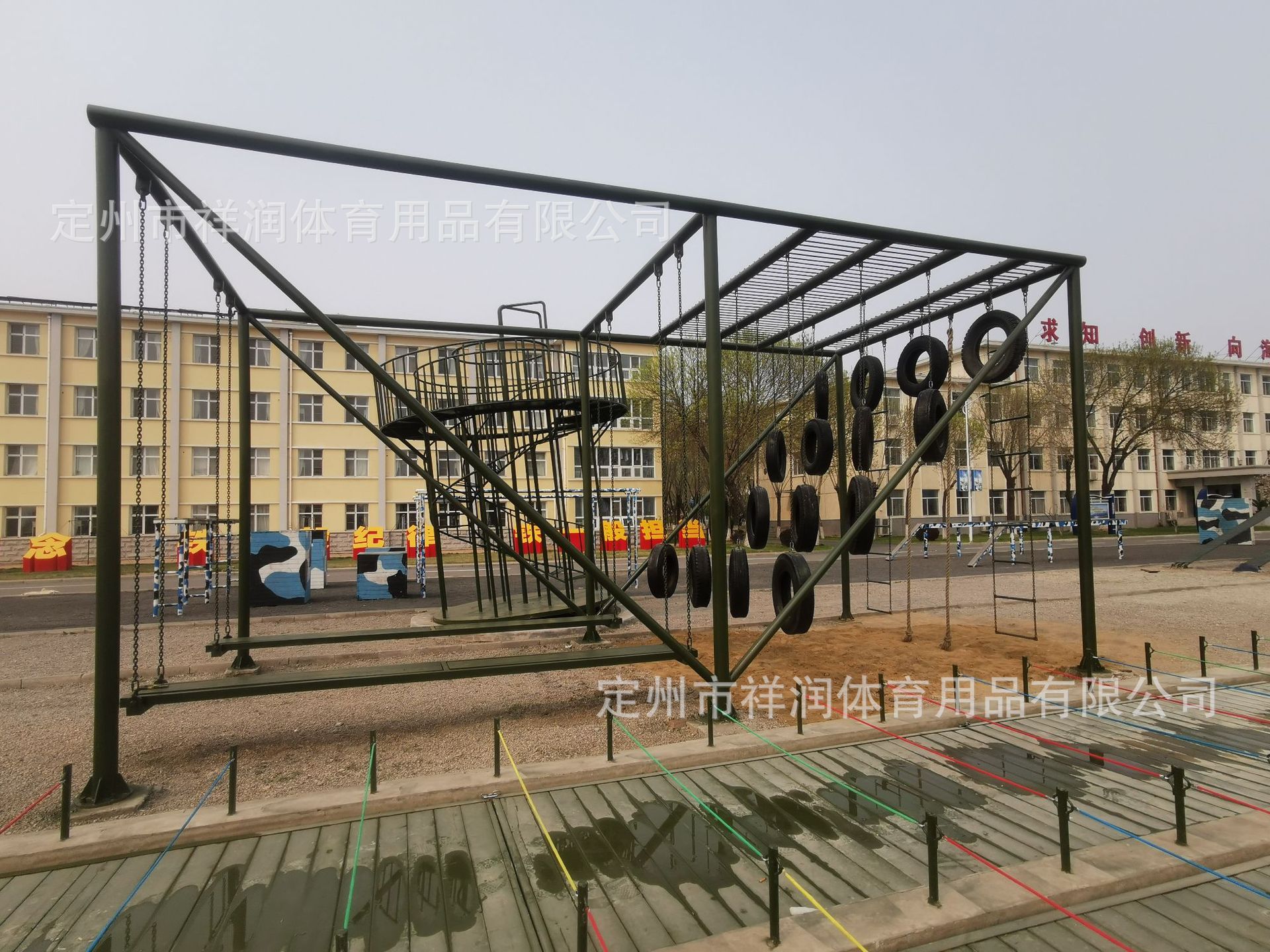 定制400米障碍组合训练部队登海渡岛训练器材场地户外拓展训练