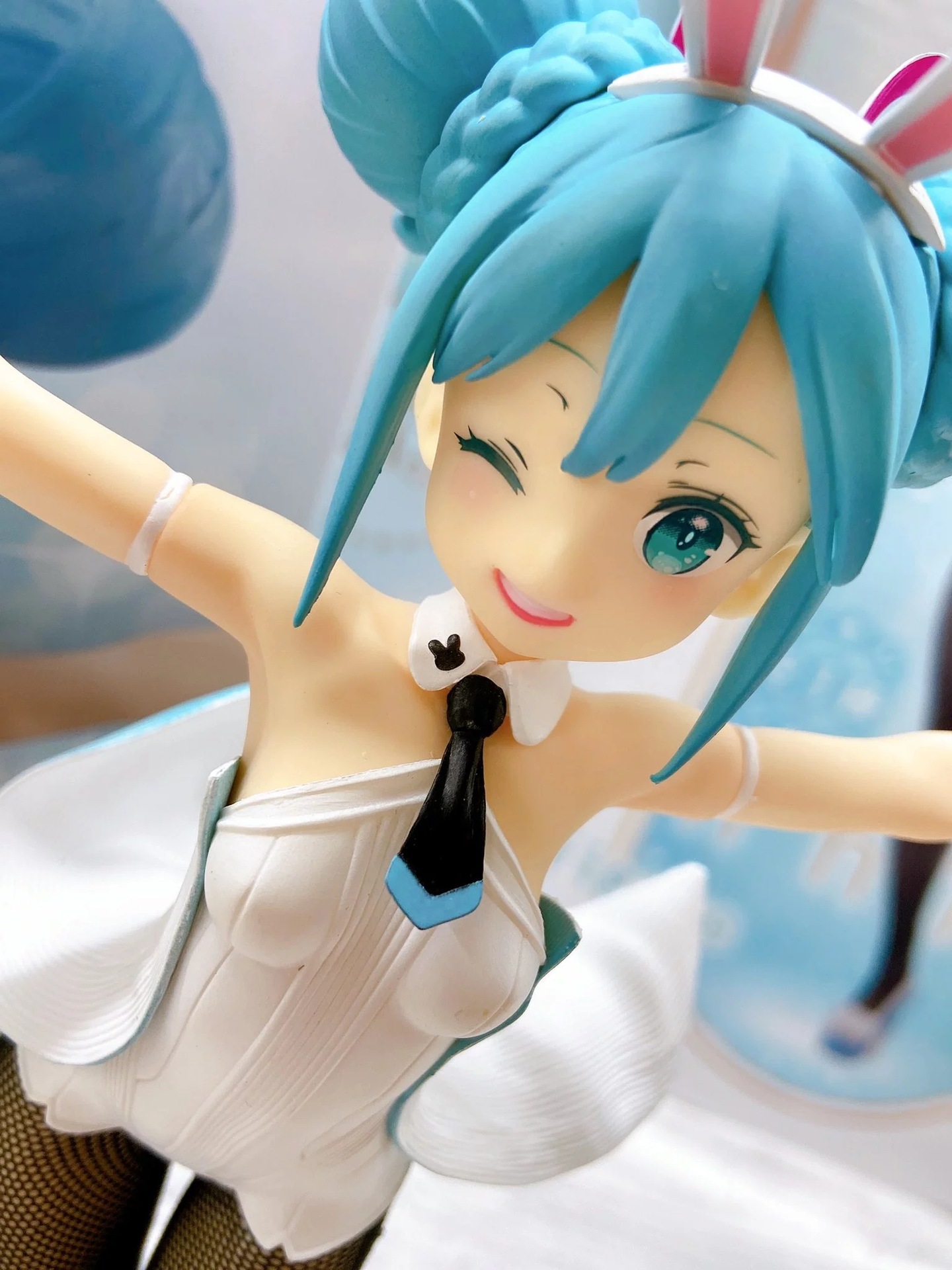 鹿久furyu 景品手办 bicutebunnies 初音未来 兔女郎 礼服 白色