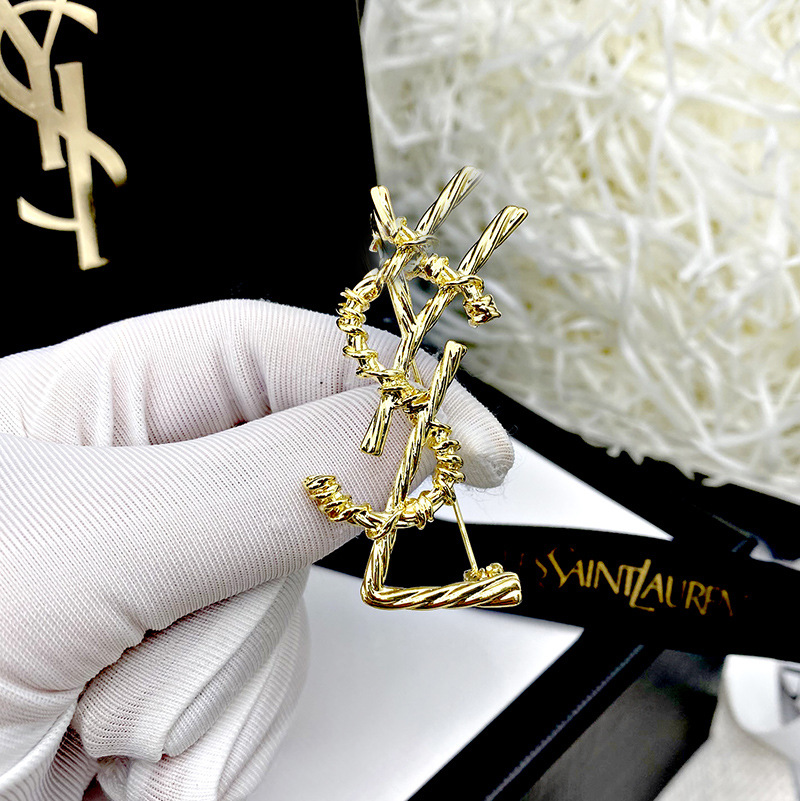 European and American Style Cross-Border Internet Hot Star with the Same Type Letters Yang Shulin Clothing Zircon Brooch Style Pearl Brooch Clasp Pin