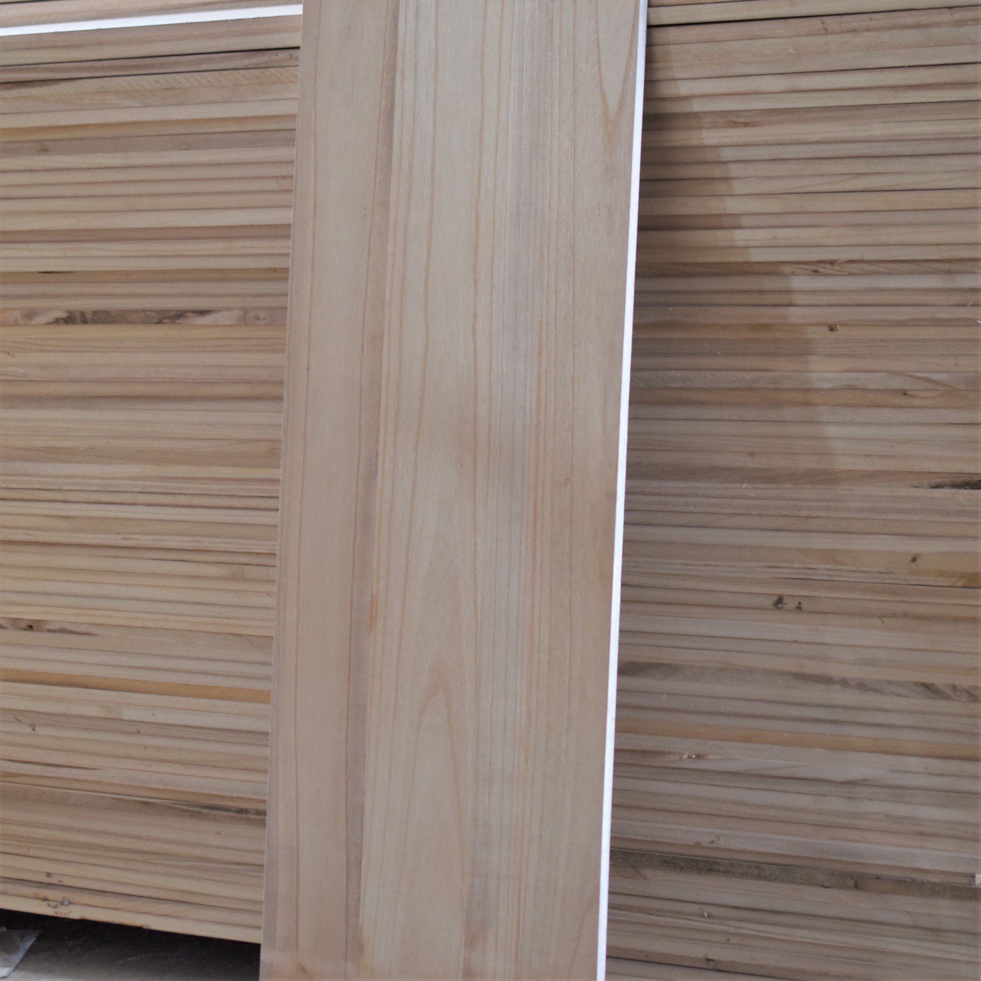 实木桐木拼板厂家直供桐木板家居建筑实木板材桐木片桐木直拼板