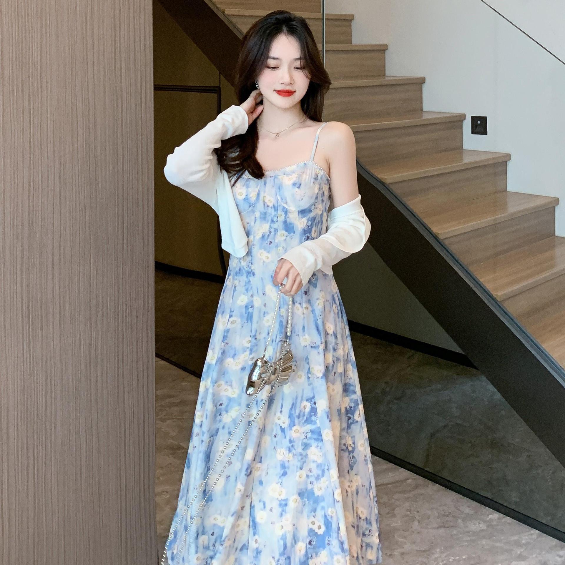 法式蓝色油画长裙沙滩裙碎花吊带连衣裙女夏超仙气质感高级感长裙