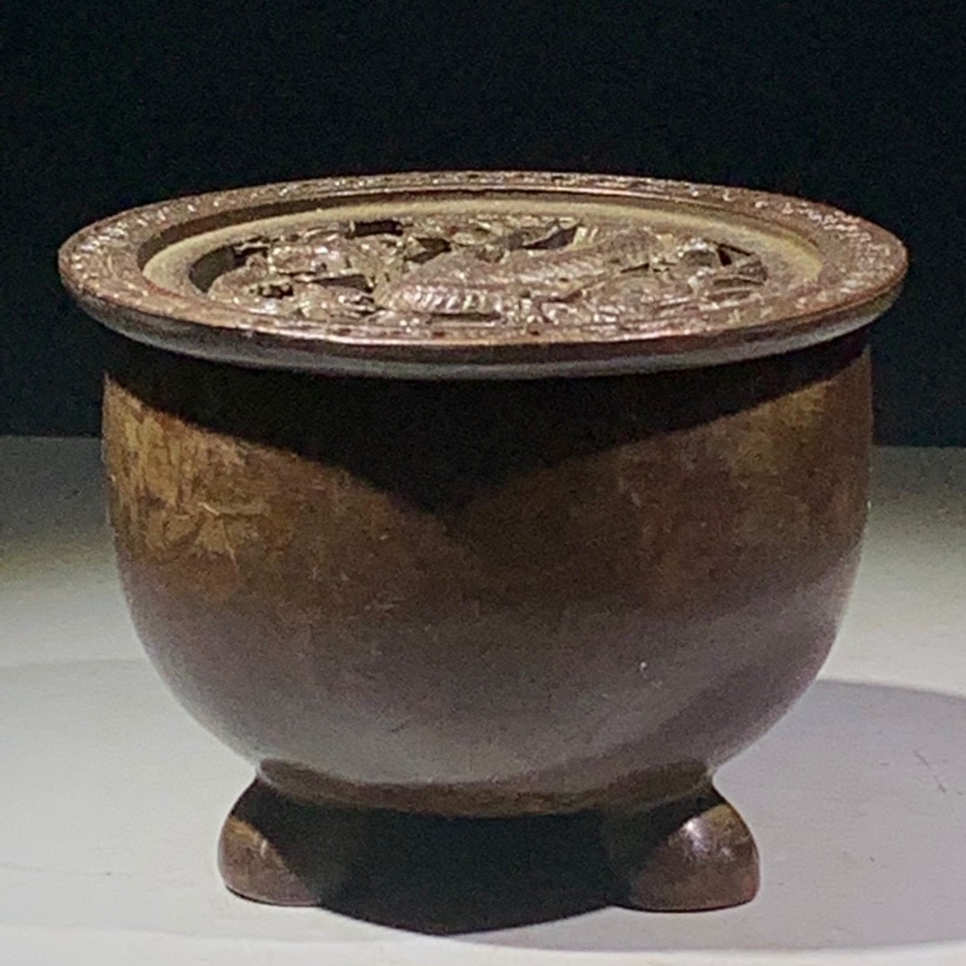 2成交0件宋代耀州窑雕刻花卉香炉古董瓷器收藏摆件古玩老货仿古老物件