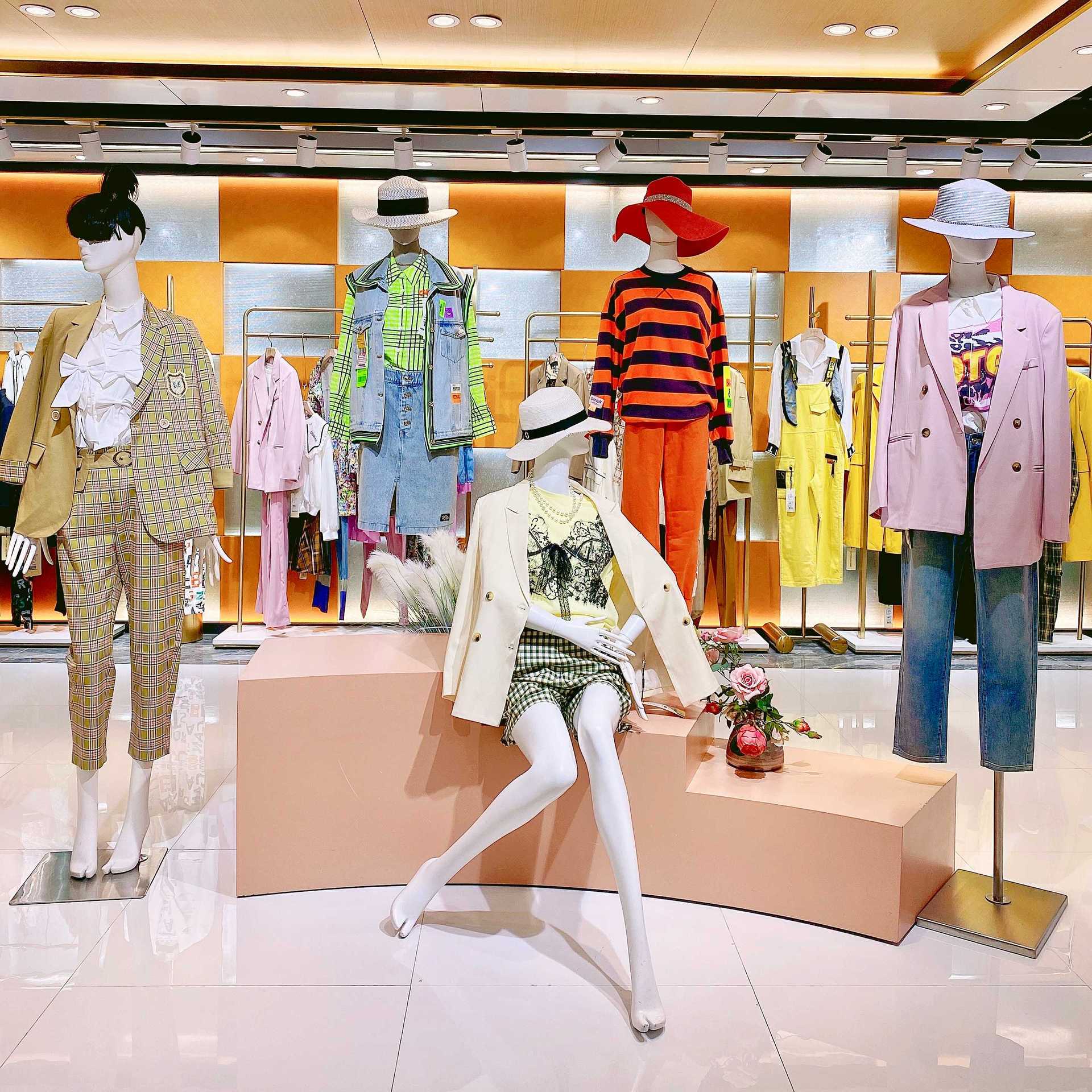 布卡慕尚品牌折扣女装尾货走份批发撤柜女装实体直播拿货一手货源