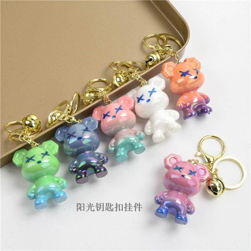 2022 Winter New Cartoon Pattern Keychain Internet Hot Violent Bear Gradient Color Keychain