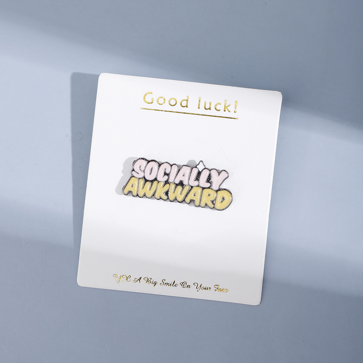 卡通彩色立体彩色字母胸针 socially awkward 创意社交徽章饰品
