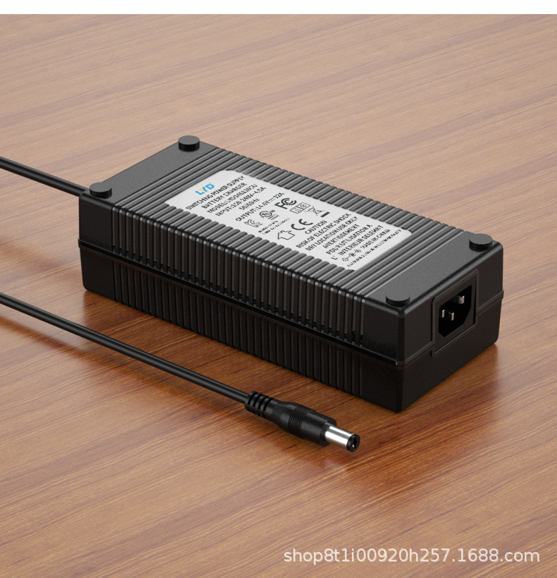 24v大功率日 欧 美规工业送餐电动割草机器人25.2v7a锂电池充电器