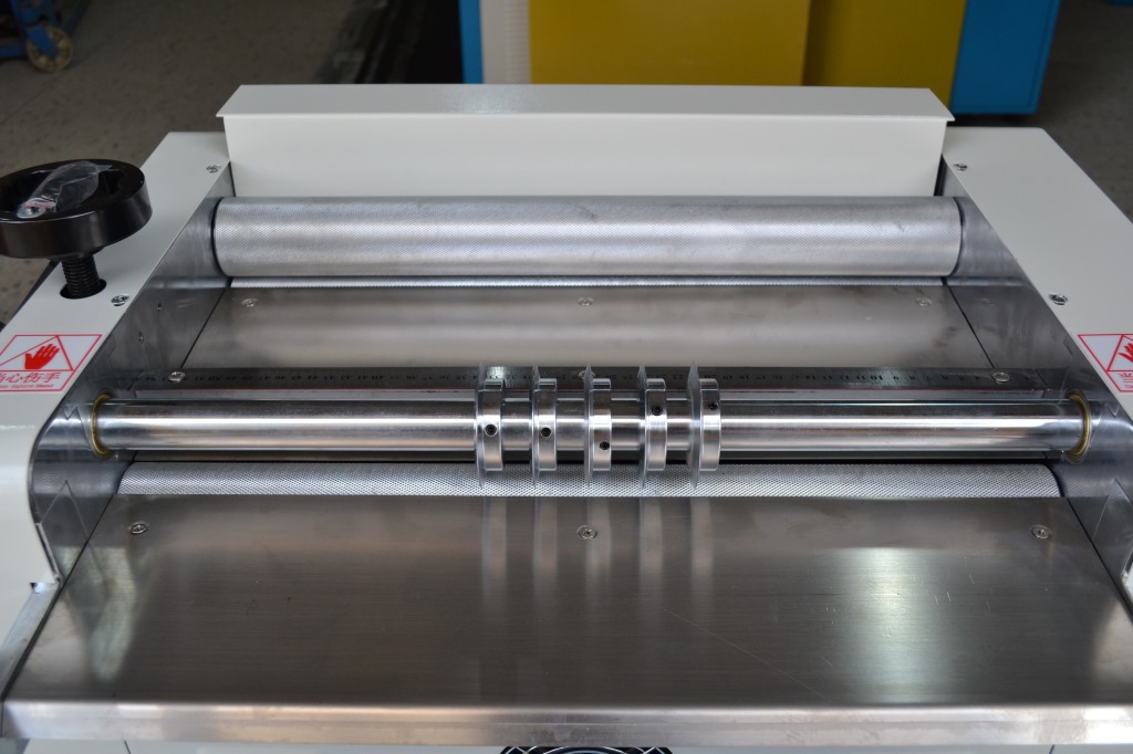 硅胶切条机 小型切条机 数控屏幕切条机